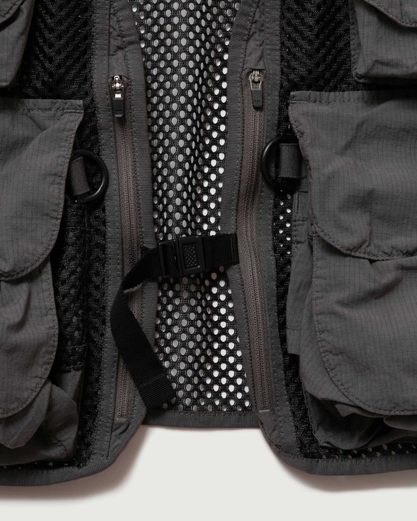 MESH VEST
