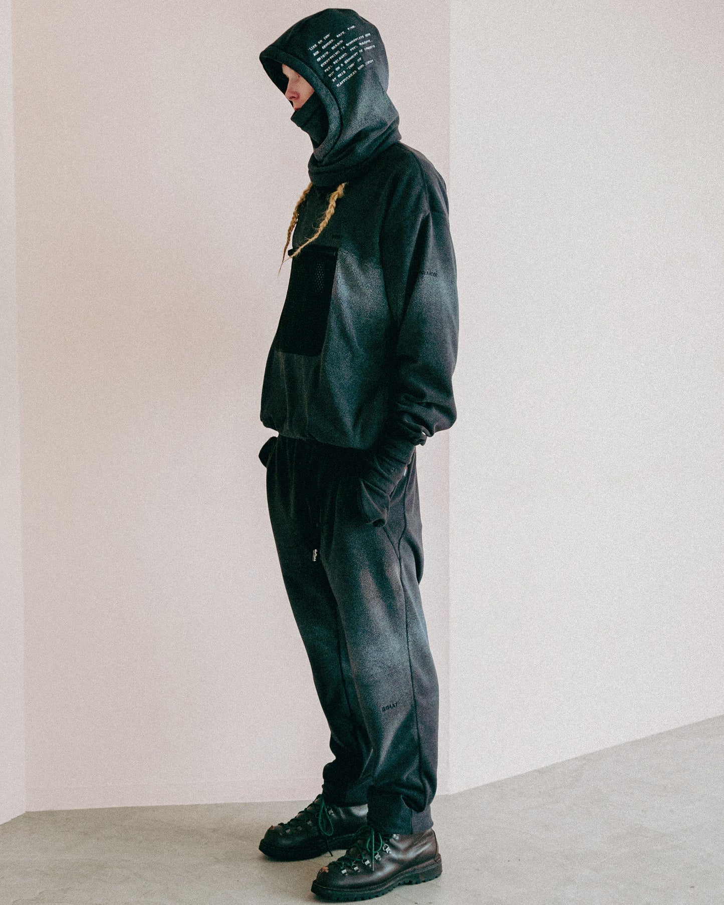 PIGMENT PRINT WASH POLARTEC STORM HOODIE