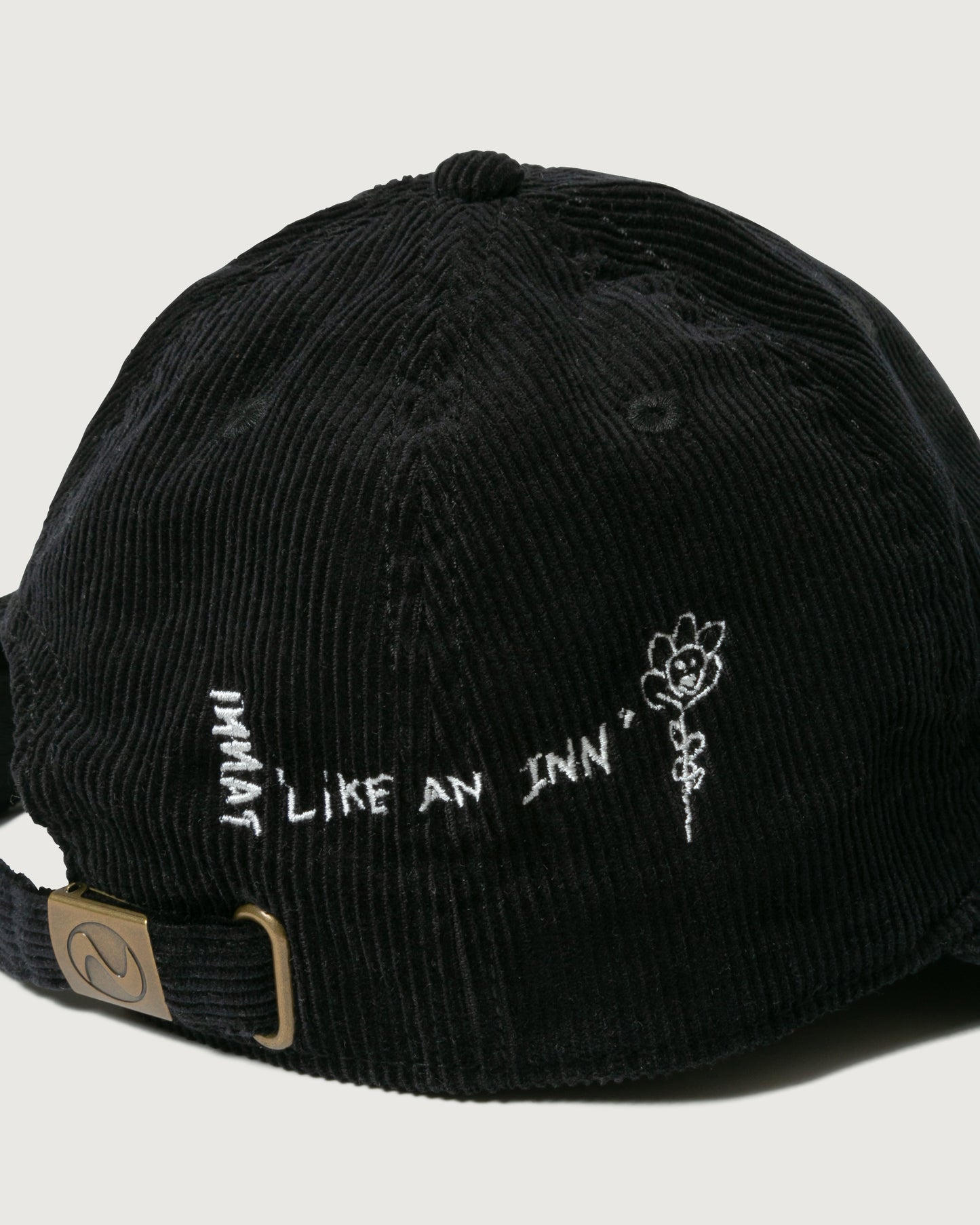 EMBROIDERED CAP