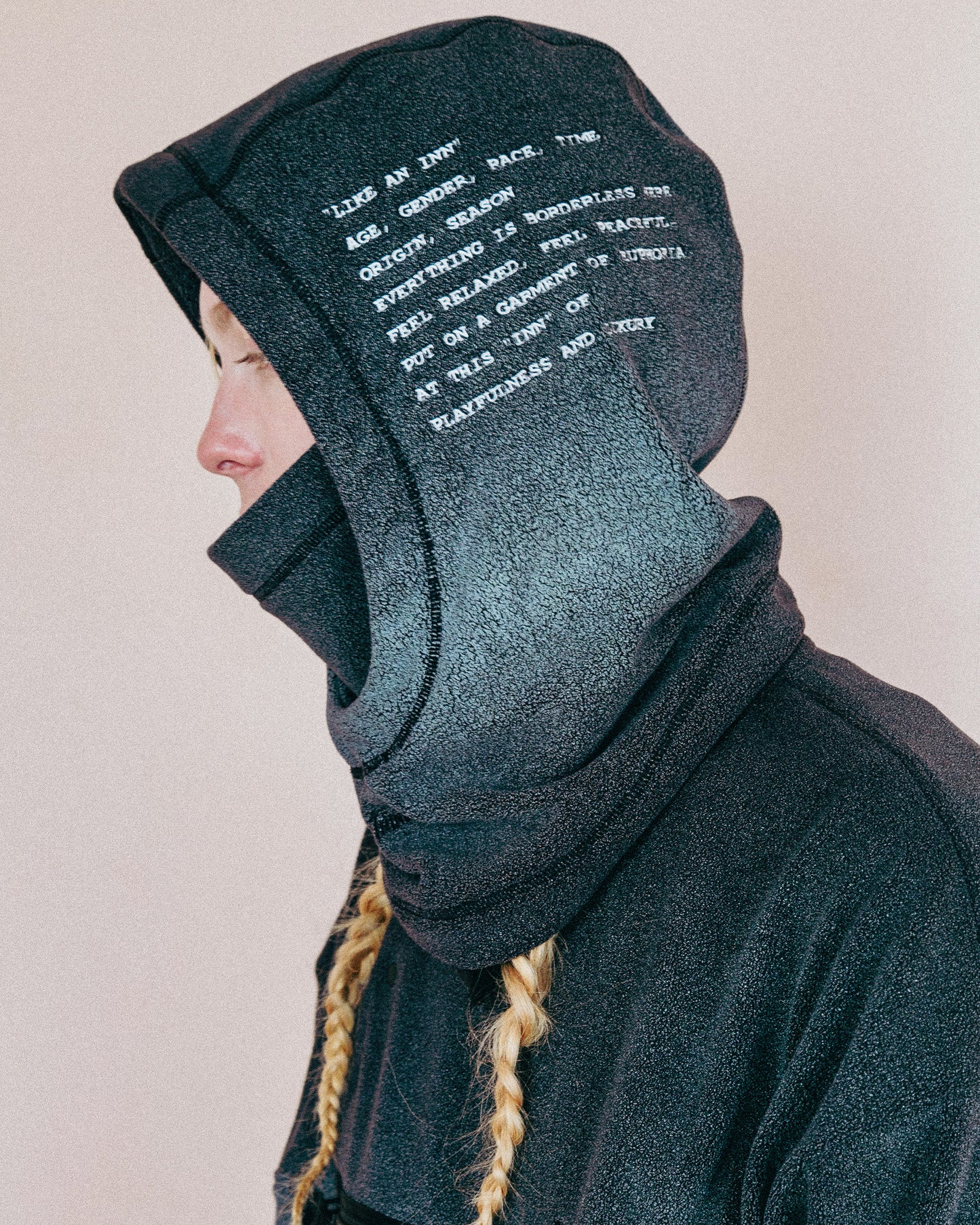 PIGMENT PRINT WASH POLARTEC STORM HOODIE