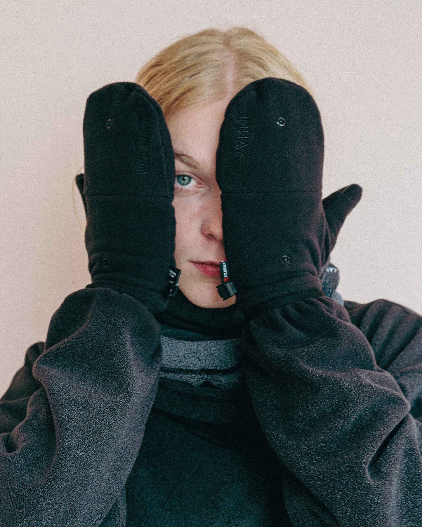 PIGMENT PRINT WASH POLARTEC MITTEN
