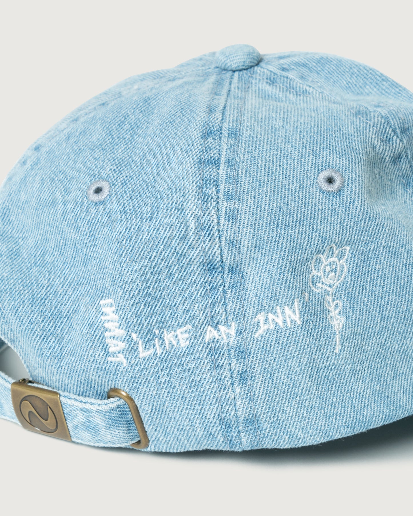 EMBROIDERED CAP