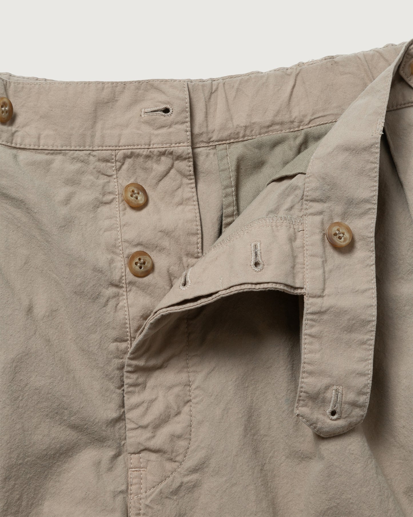 2 TUCK SHORTS