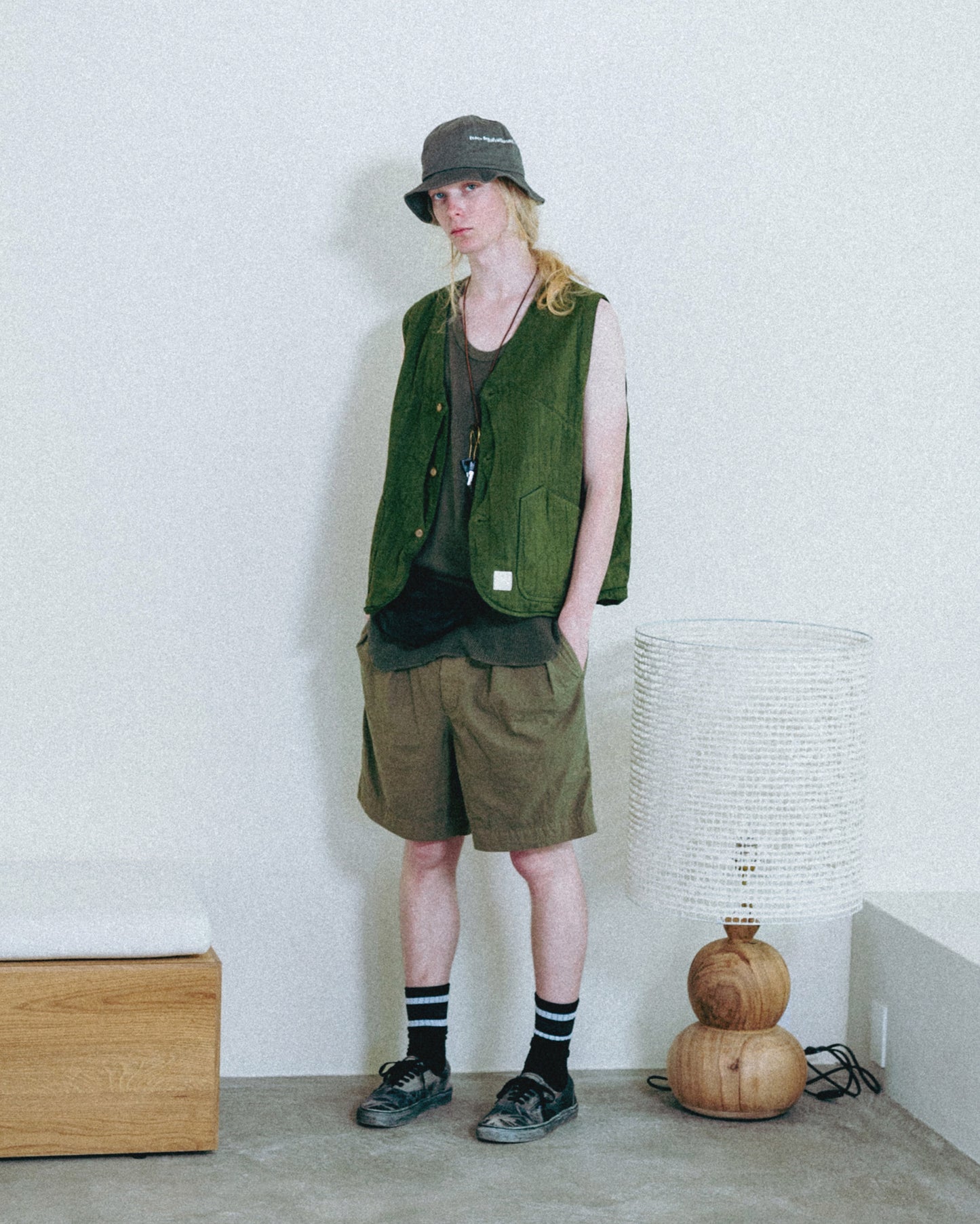 2 TUCK SHORTS