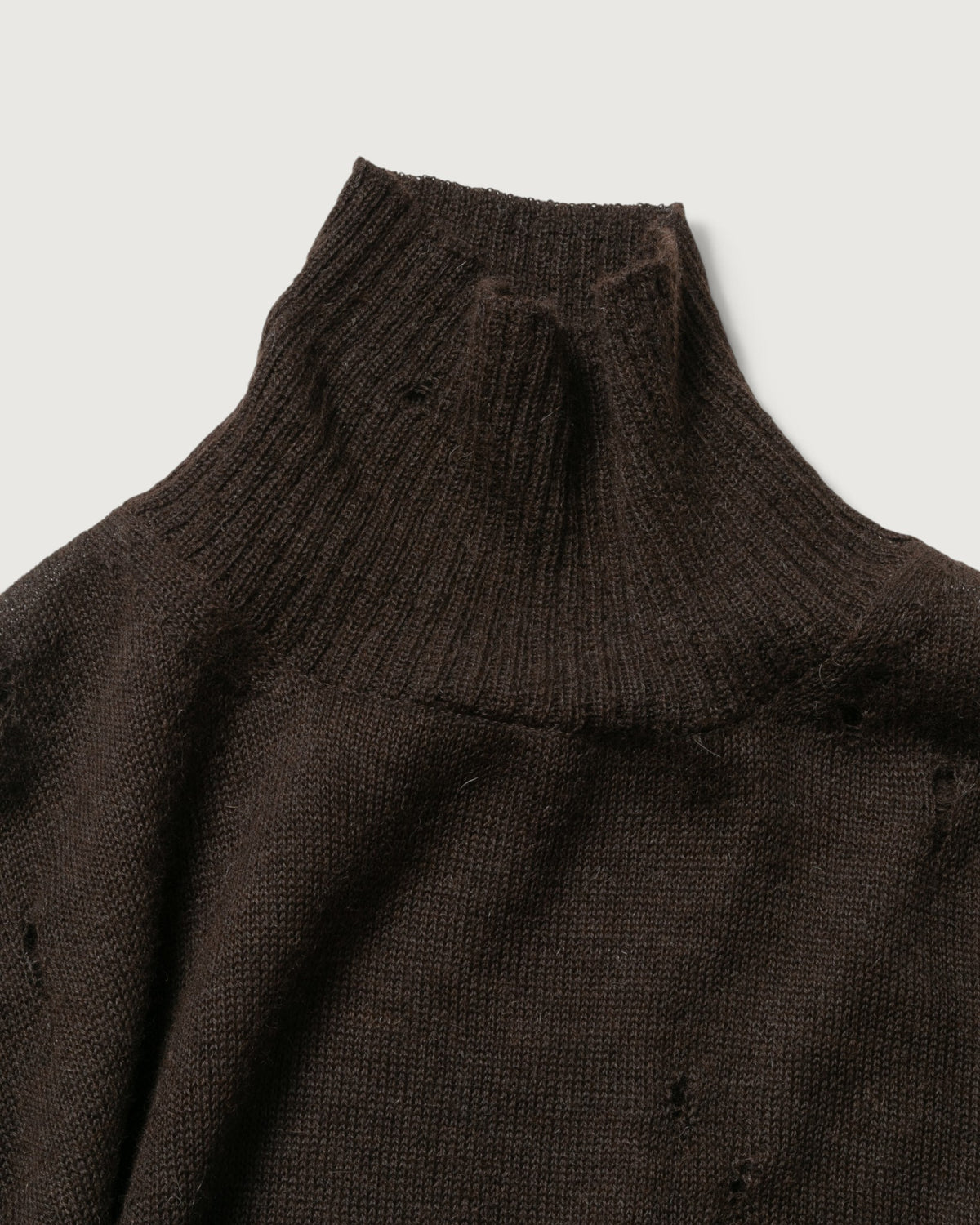 TURTLENECK SWEATER