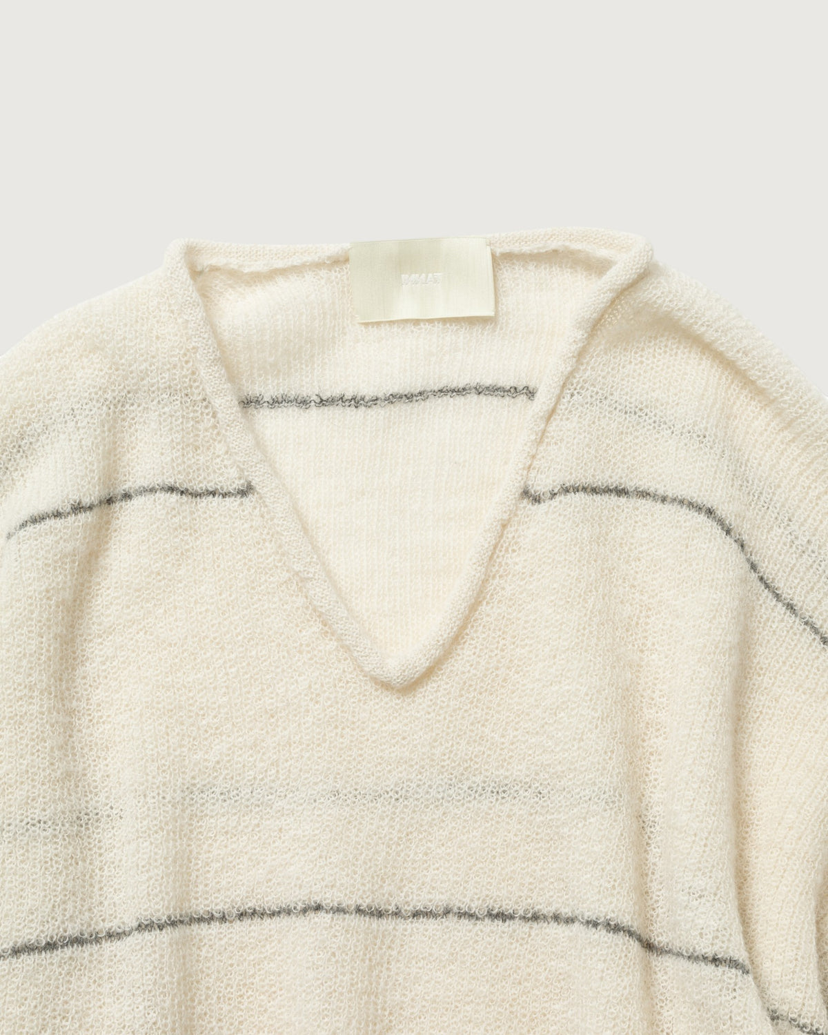 V-NECK LINE BORDER SWEATER
